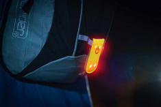 Reflexný magnetický LED klip - spĺňa EN 13356 | EN 17353 Reflexný magnetický LED klip - spĺňa EN 13356 | EN 17353